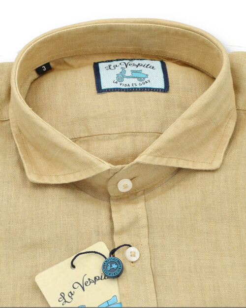 la vespita serie 56205 camisa lino patron semientallado cuello 370 color 5 camel 100 lino (1)
